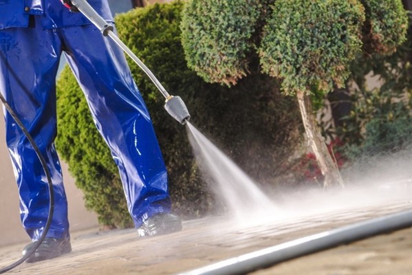 Why It’s Better to Leave Power Washing to the Experts