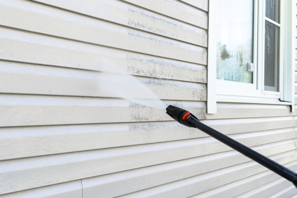 Check Off These 4 Things Before Receiving Pressure Washing Services