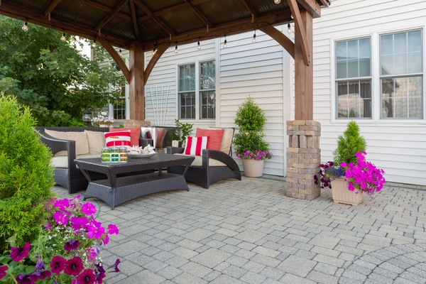 Simple Tips and Tricks to Touch Up Your Pavers